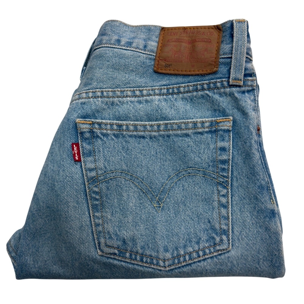Levis Premium 501 Original Fit Jeans Light Wash Blue Button Fly W27 L30 - Picture 6 of 7